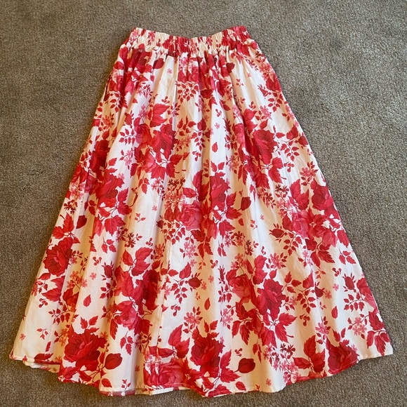 Floral Red and White Skirt Elastic Waistband Back Pockets Size S/M Made in Italy - Picture 4 of 8